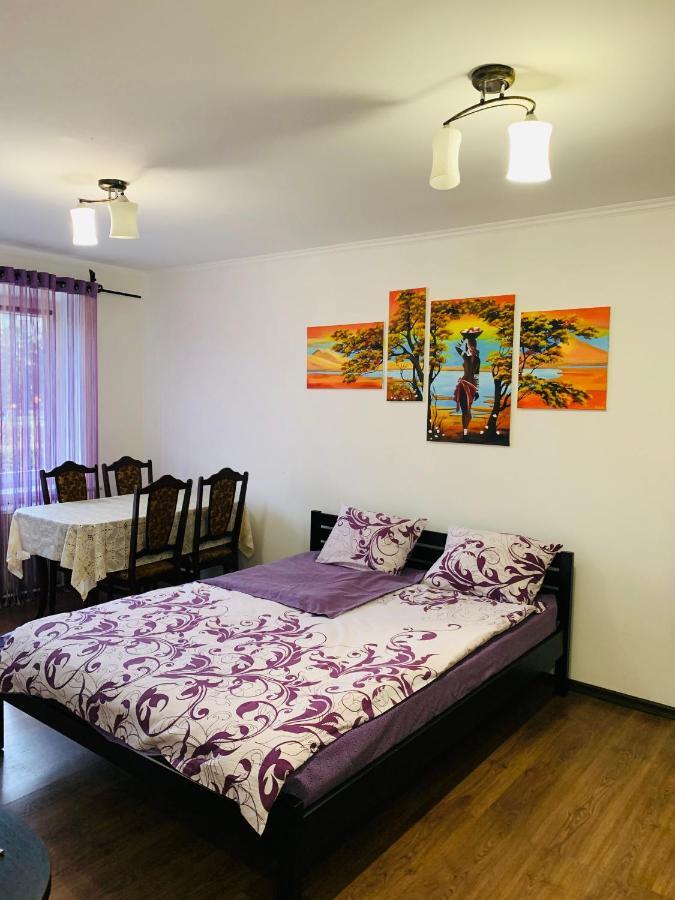Apartment Rovno Rivne Exterior foto
